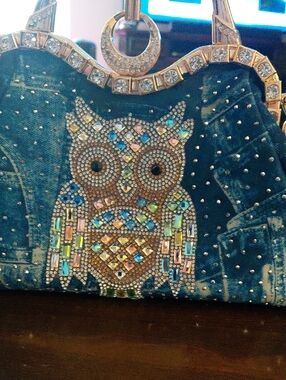 Jeweled Owl Accen Handbag